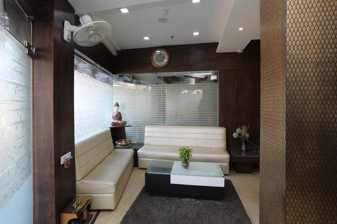 Oyo 7790 Hotel Royal Height Колката Екстериор снимка