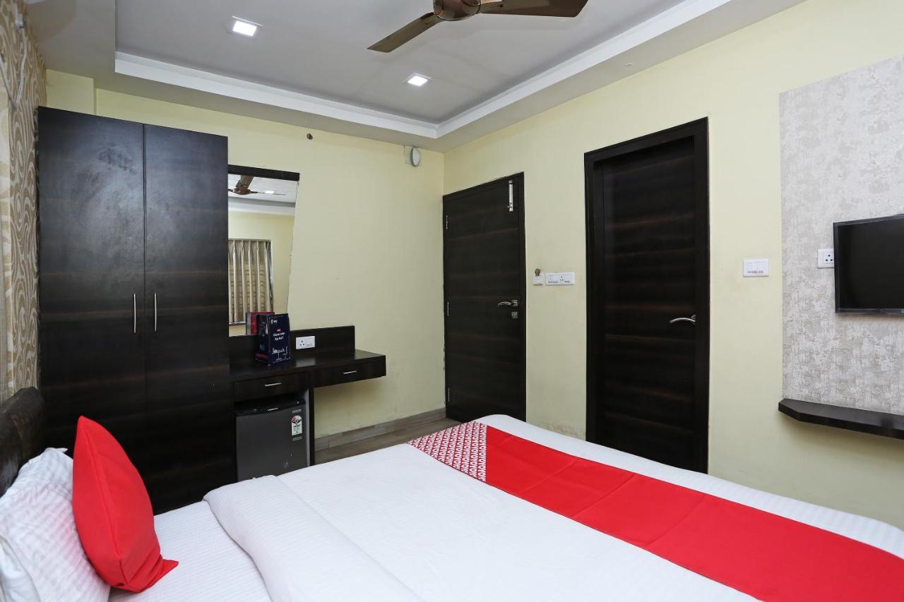 Oyo 7790 Hotel Royal Height Колката Екстериор снимка